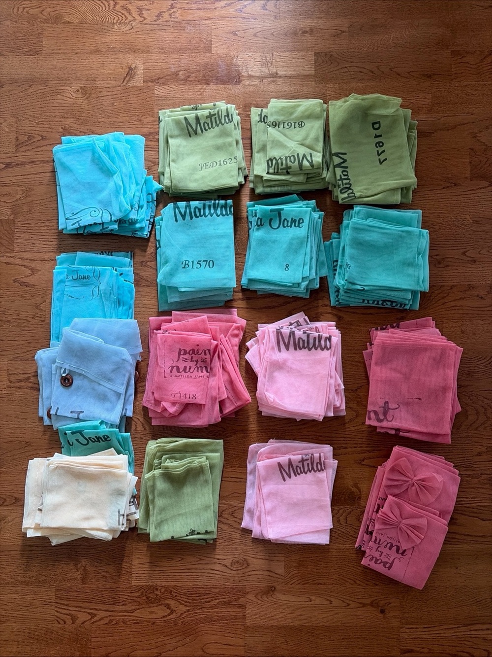 Matilda Jane mesh garment dust bags 125 Assorted laundry storage Blue Green Pink